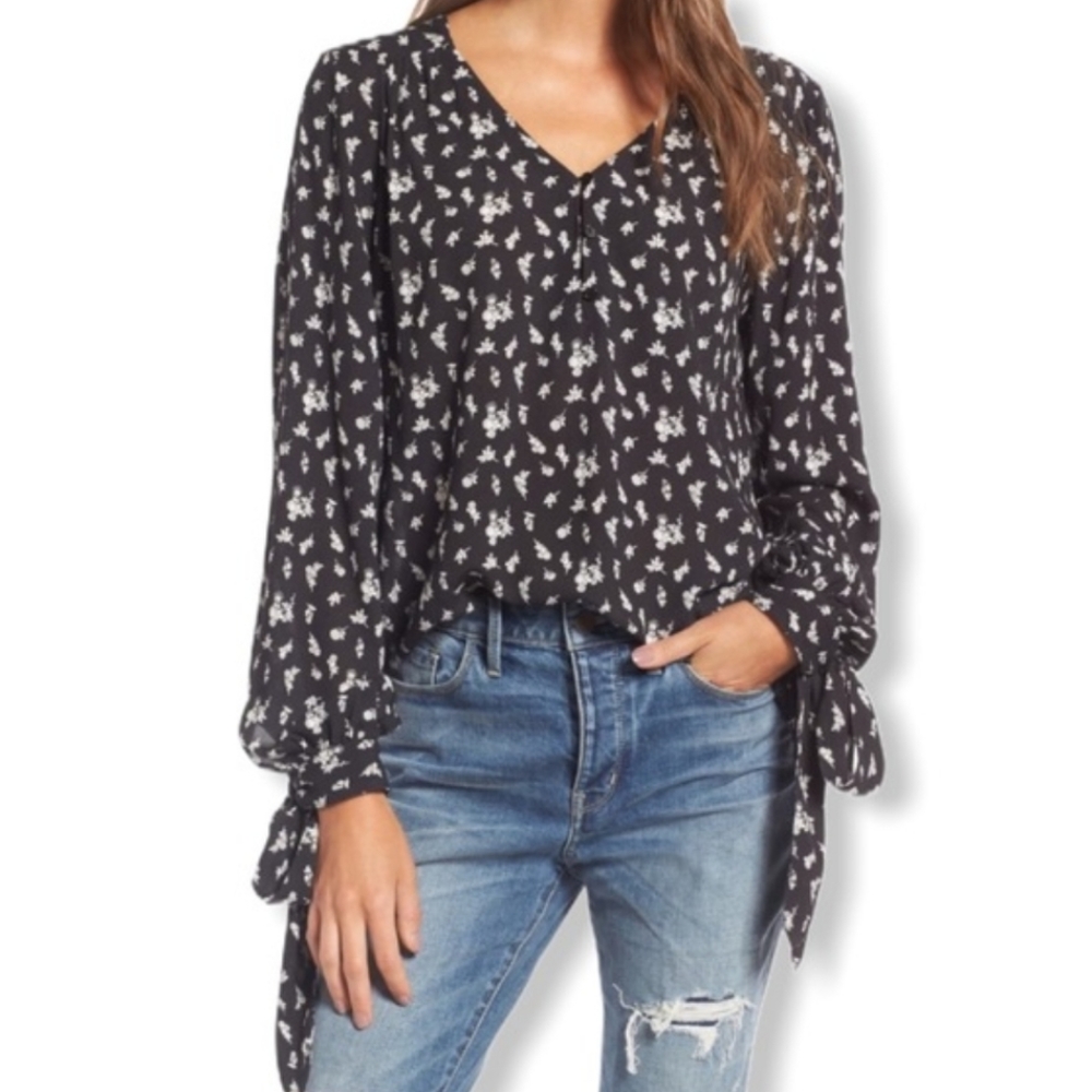 Hinge Floral Tie Sleeve Blouse -1